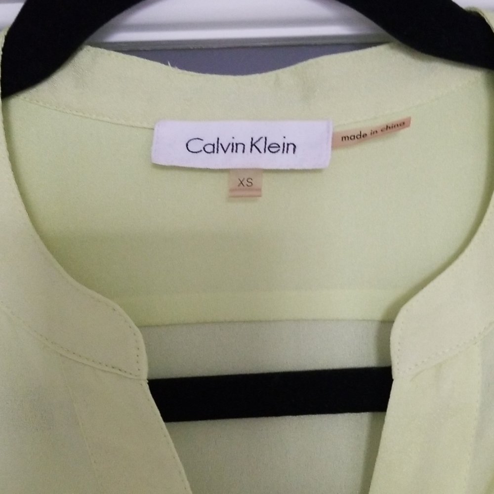 Calvin Klein button down xs